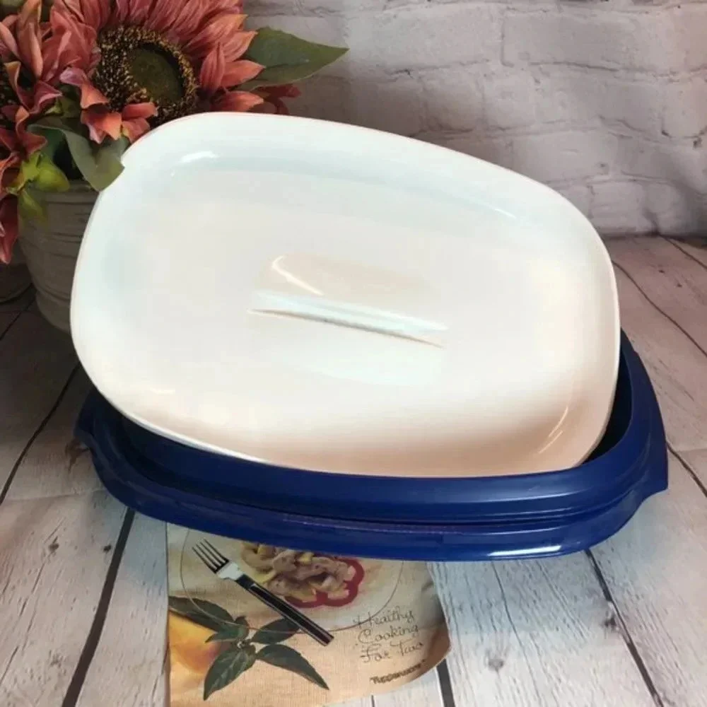 Vintage Tupperware Meals in Minutes set blue